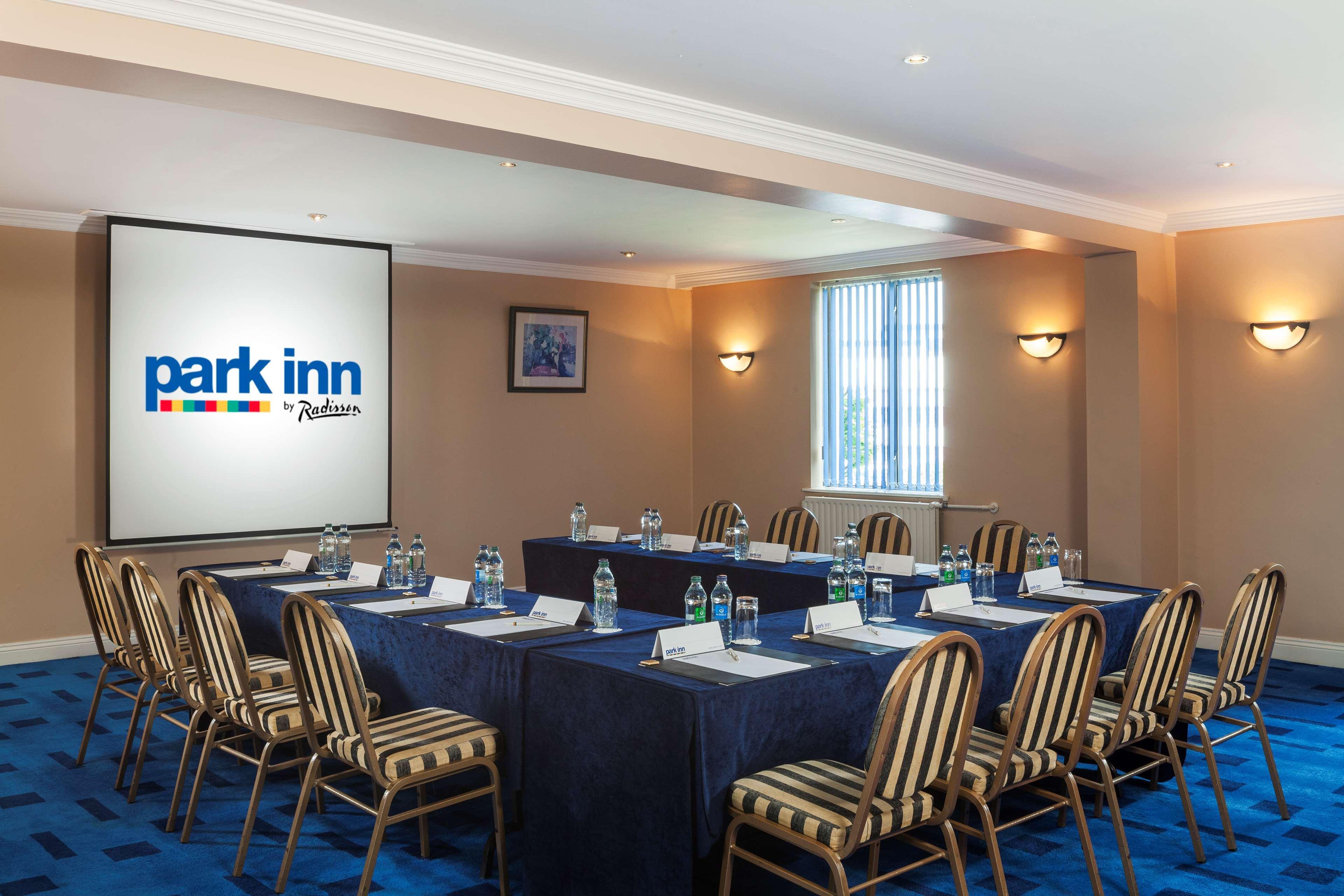 Park Inn By Radisson Shannon Airport Bagian luar foto