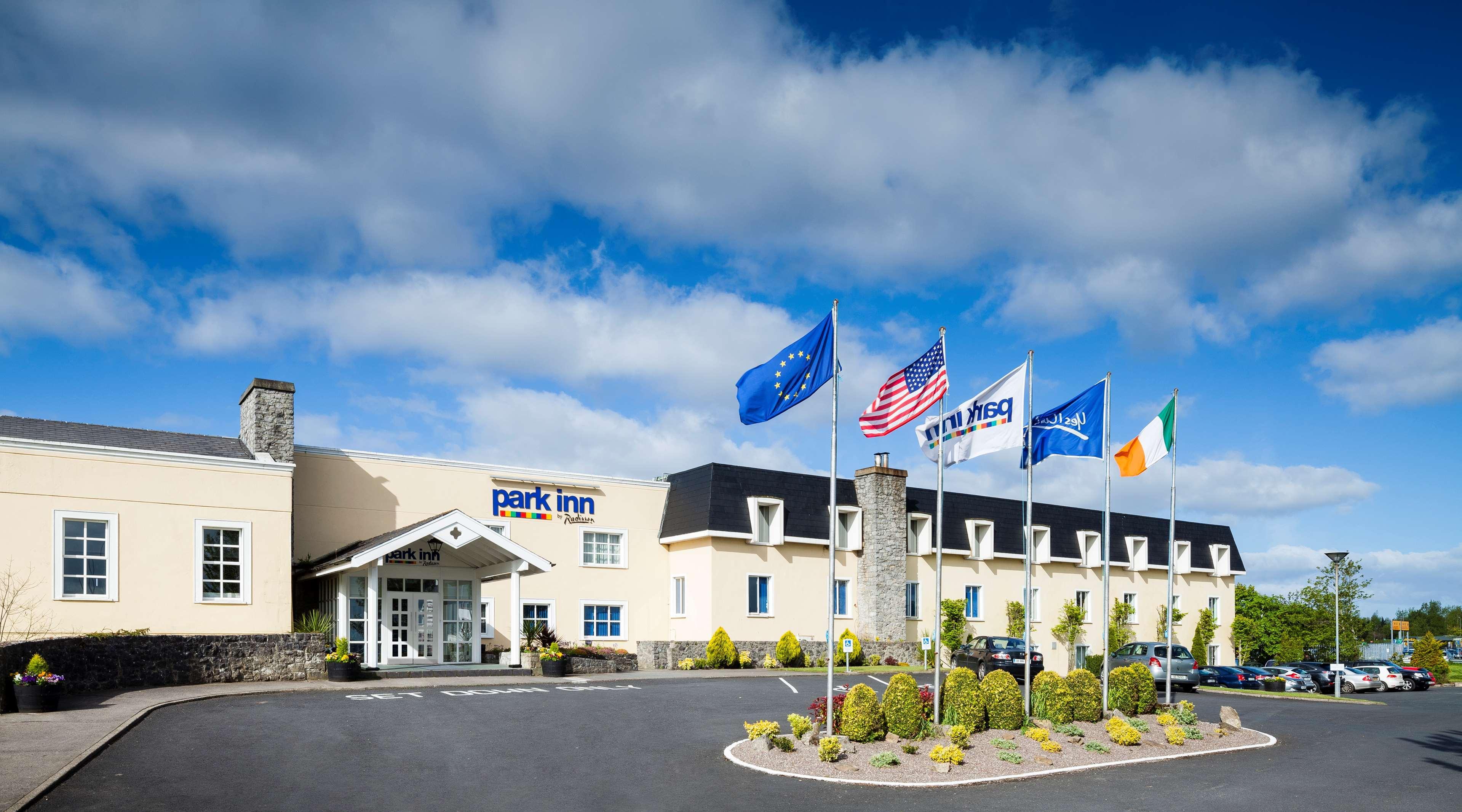 Park Inn By Radisson Shannon Airport Bagian luar foto