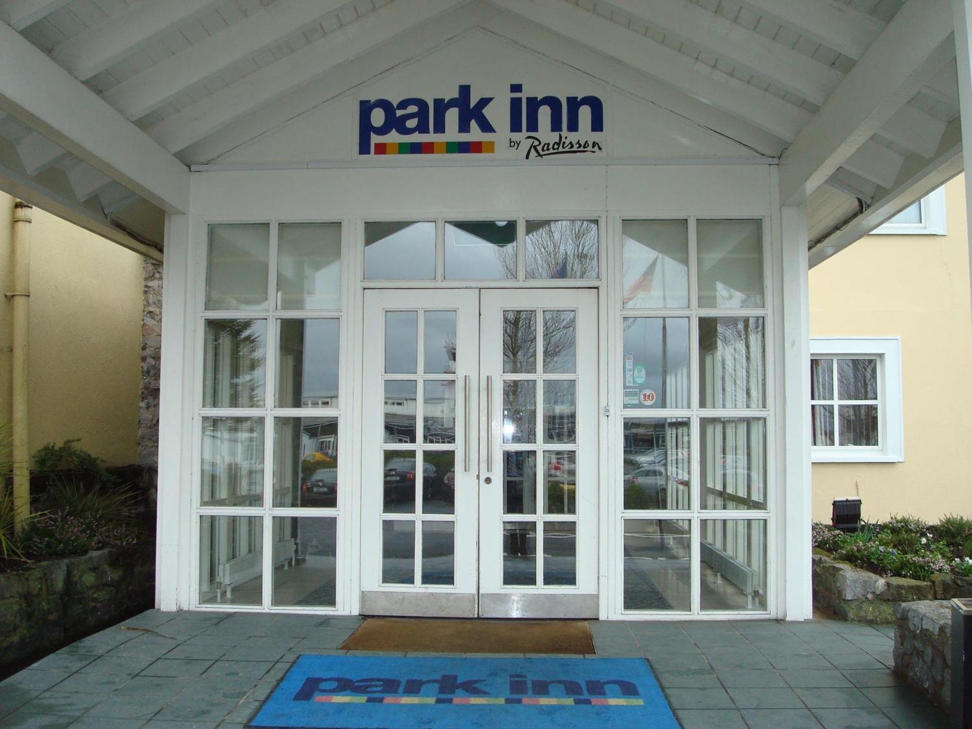 Park Inn By Radisson Shannon Airport Bagian luar foto