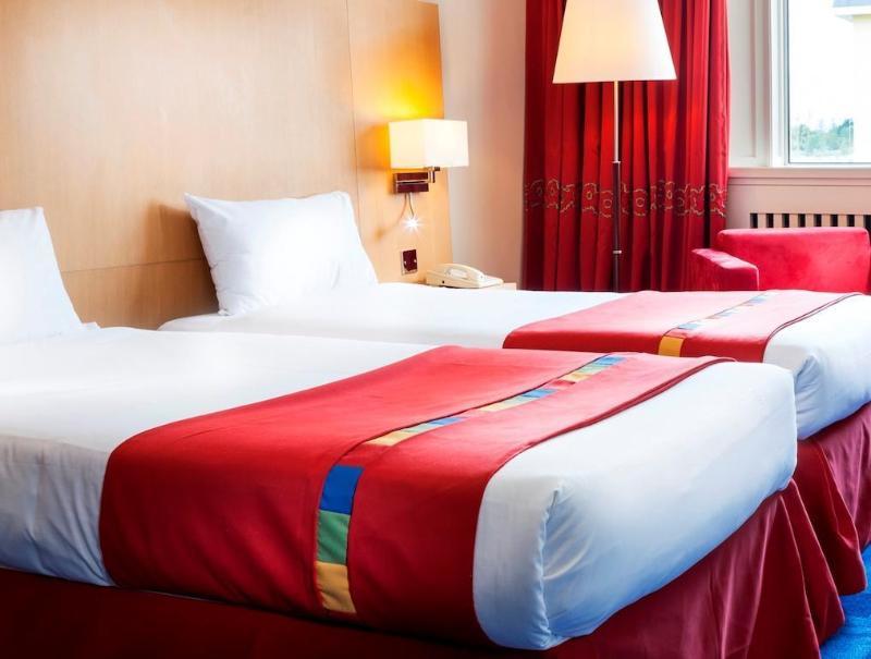 Park Inn By Radisson Shannon Airport Bagian luar foto